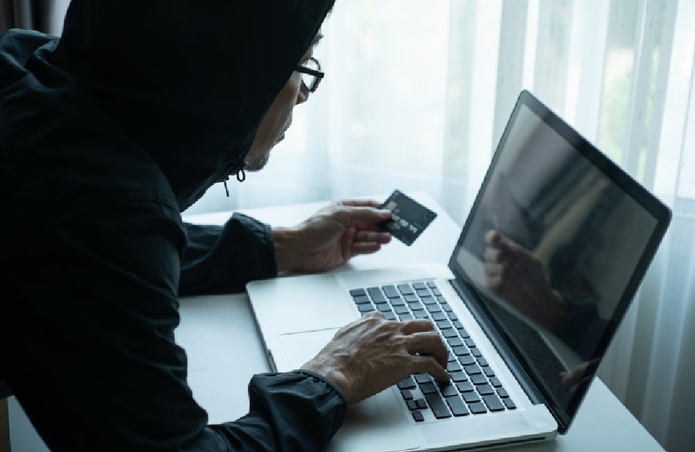 Delito de apropiación indebida vs Delito de estafa: Diferencias jurídicas