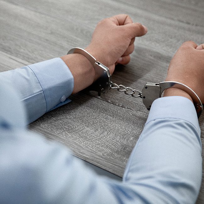 ¿Qué son las medidas cautelares en un proceso penal?