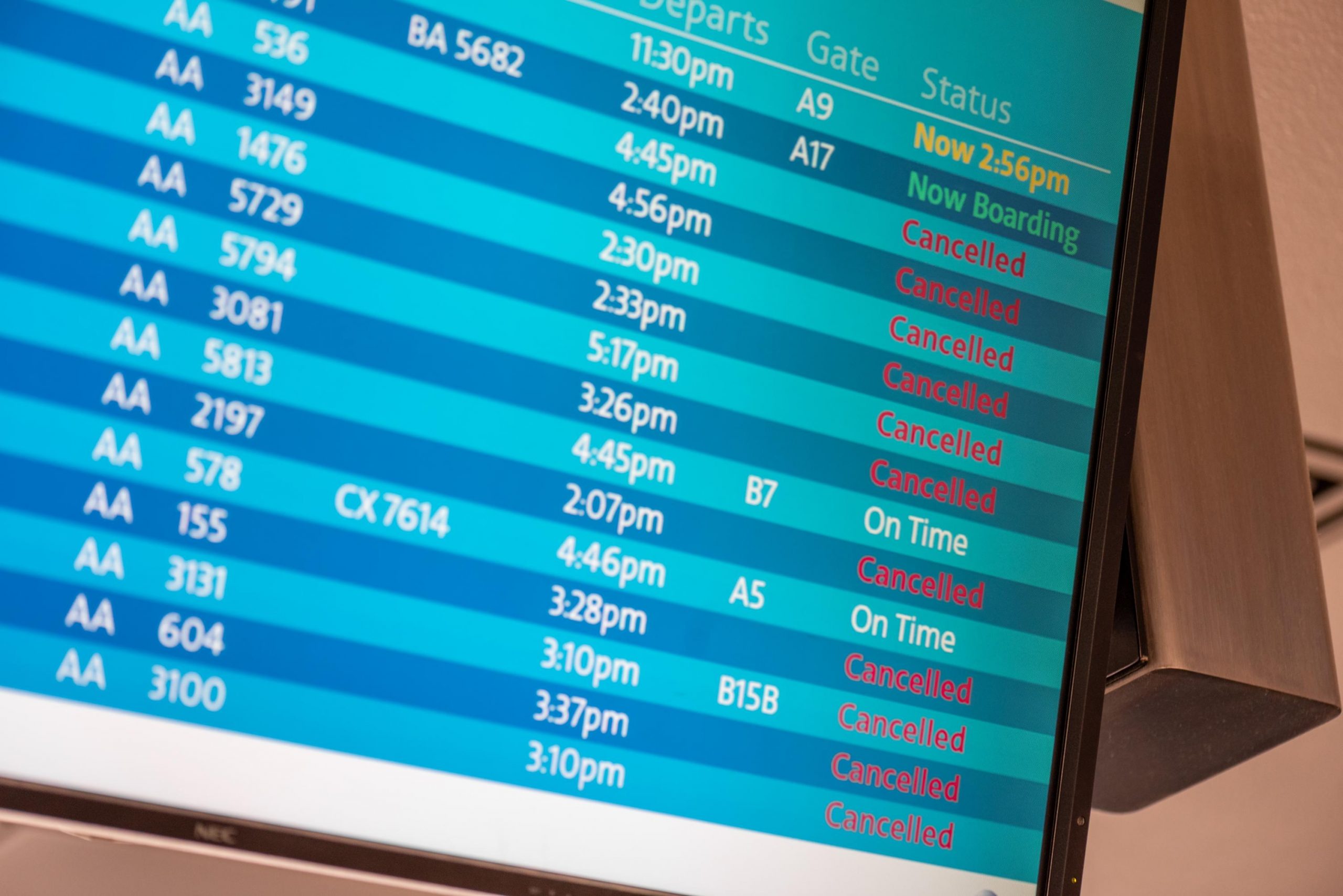 vuelo cancelado derechos pasajeros España reclamación aerolínea